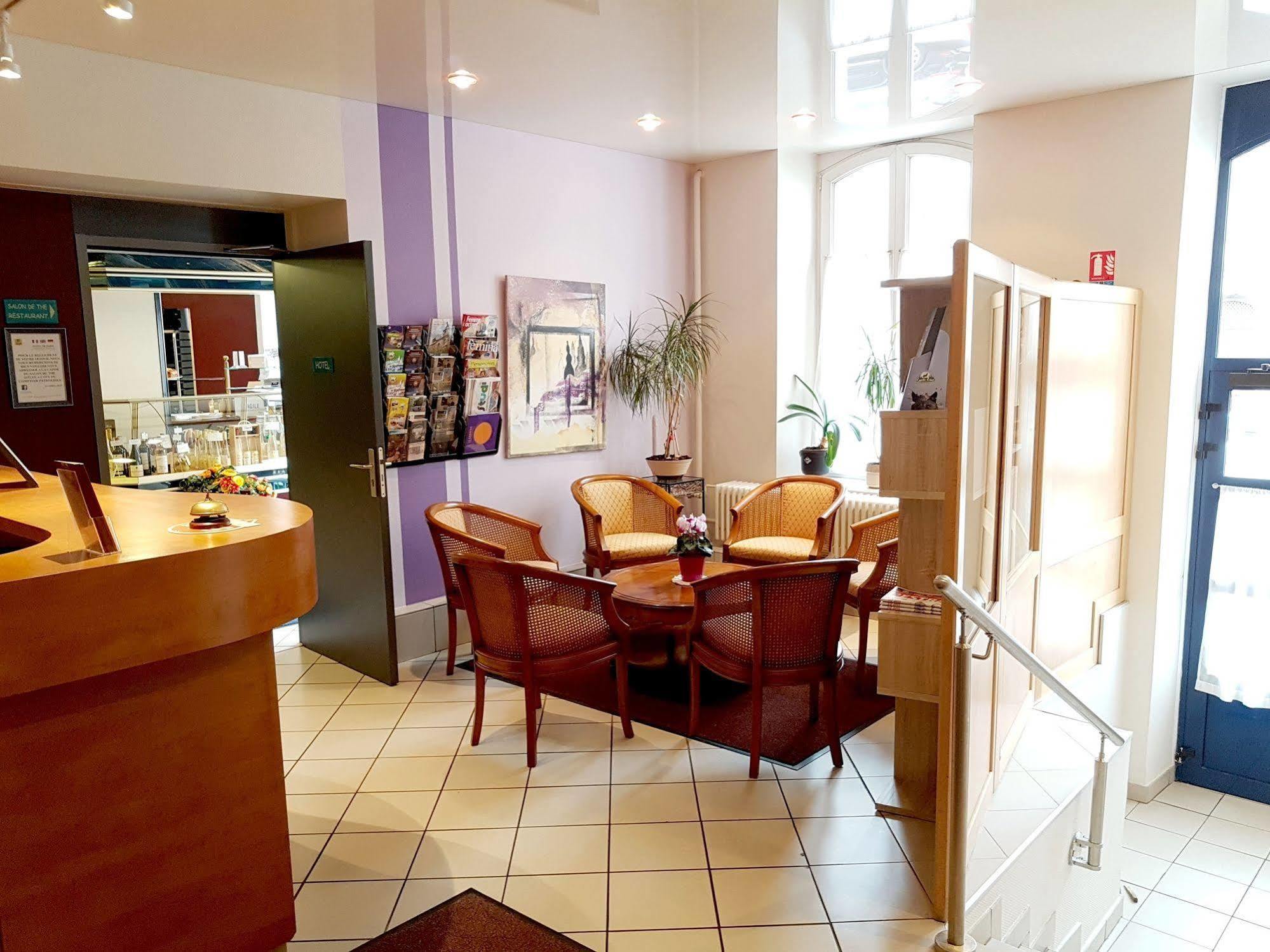 Logis Hotel De Paris Saint-Avold Exterior photo