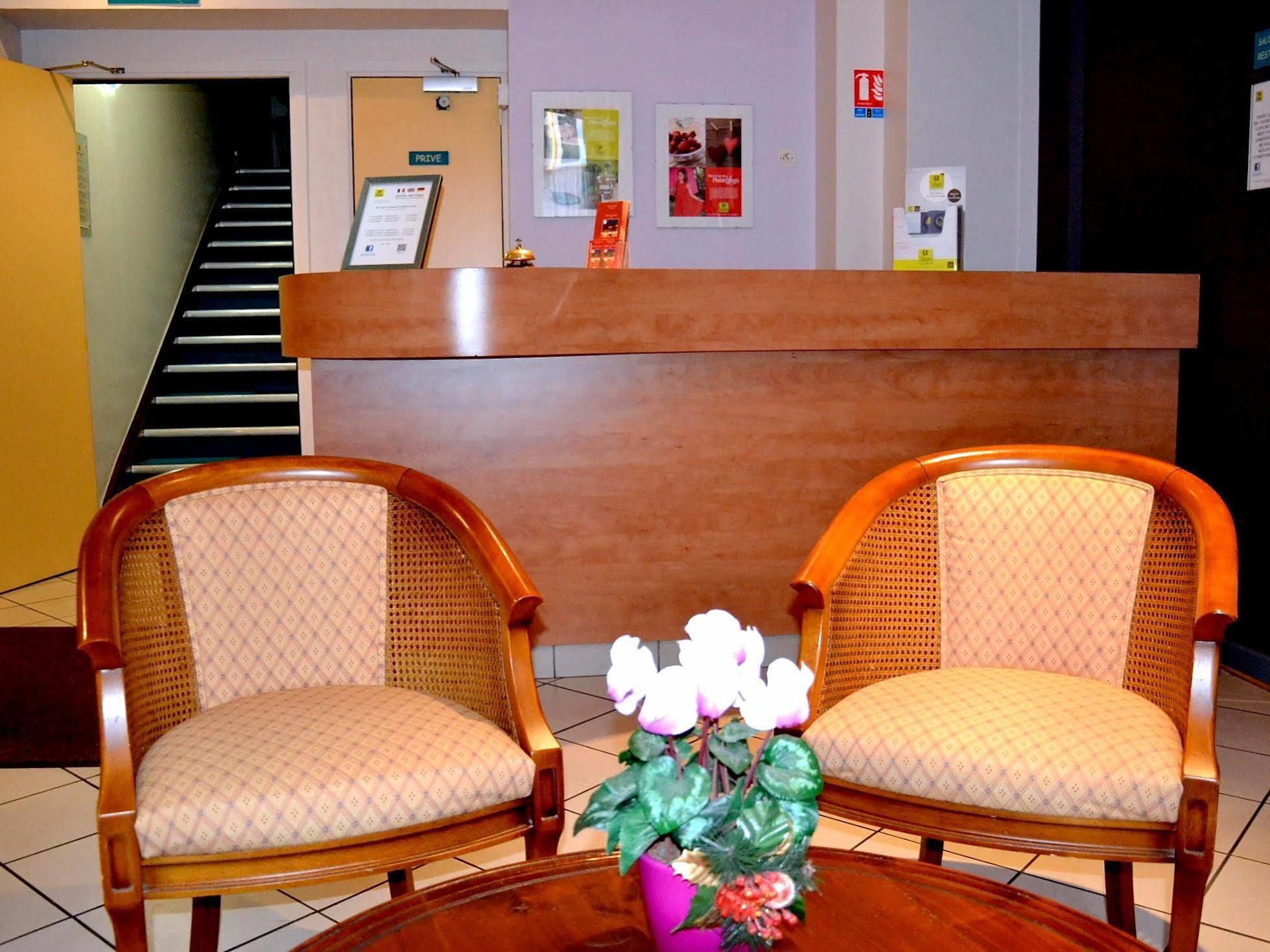 Logis Hotel De Paris Saint-Avold Exterior photo